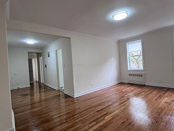 2nd image of 2632 W 2nd St APT 3J