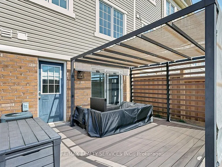 84 Bannister Cres — Photo 30