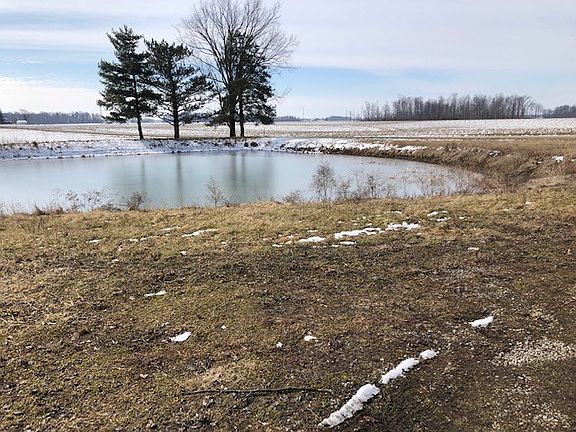 3rd image of 813 Lincoln Hwy