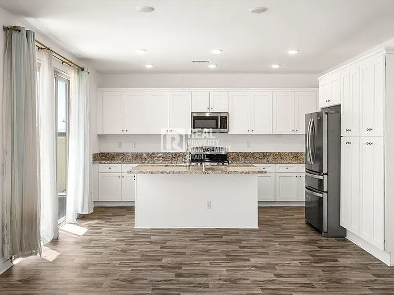 1604 Armijo Pl — Photo 8