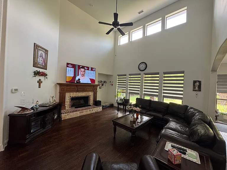 5216 Dunster Dr — Photo 10