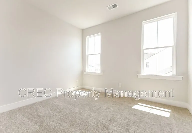 1205 Carnes Blvd — Photo 7