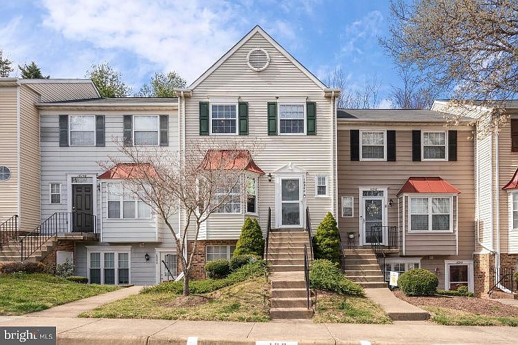 1st image of 16244 Taconic Cir