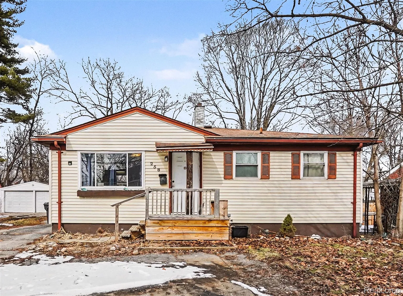 258 Voorheis St photo 1