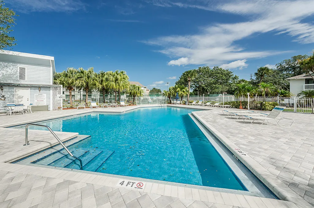 2 bed, 898 sqft, $1,495 — Photo 2