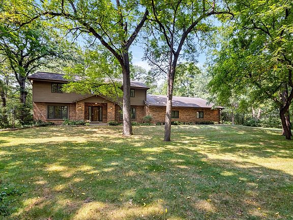 2nd image of 3009 Hidden Lake Dr