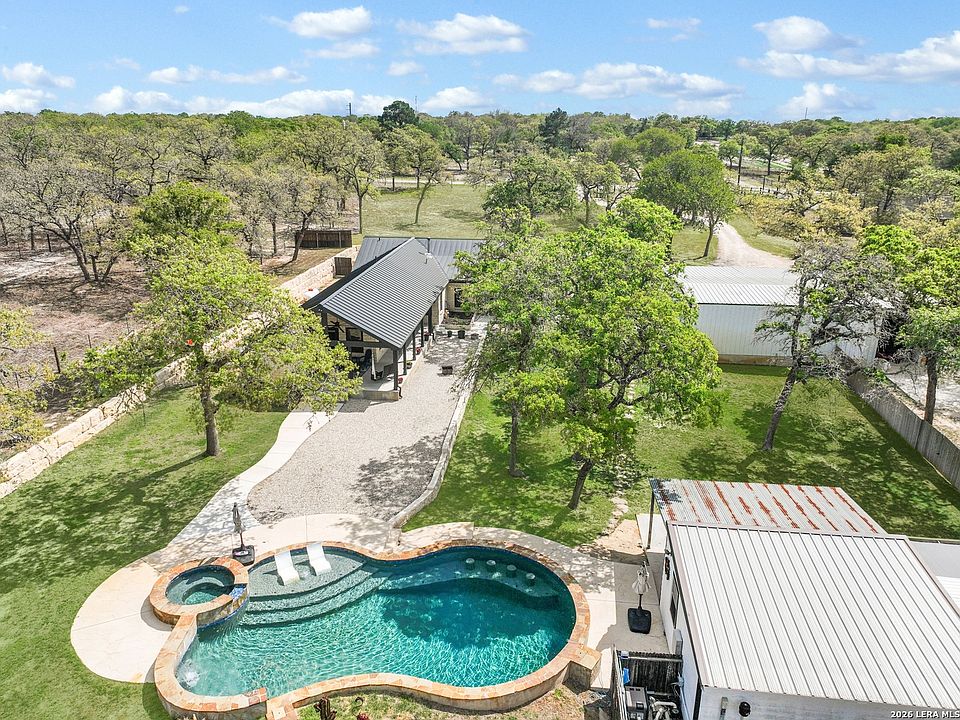 1st image of 736 Capote Oaks