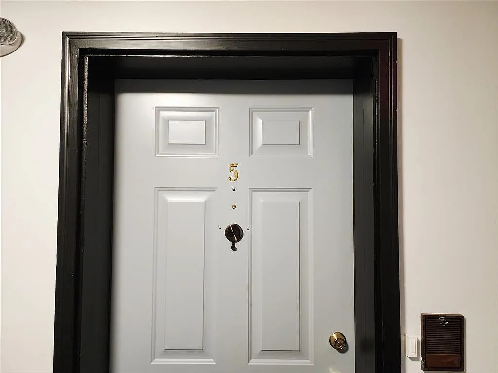 2 bed, 2.0 bath, 1250 sqft, $1,795 — Photo 3