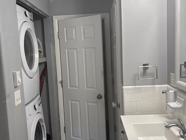 396 Brown St #2 — Photo 11