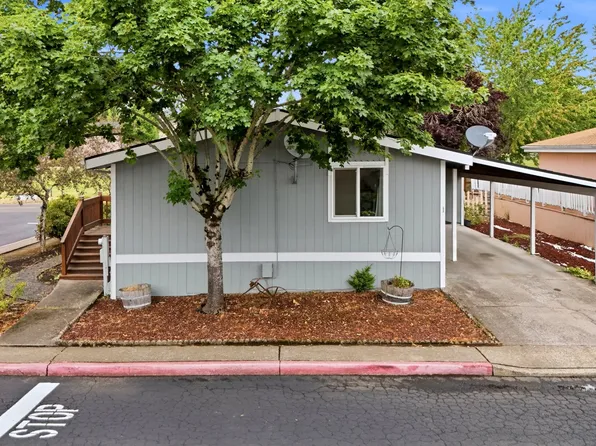 1949 SE Palmquist Rd, Gresham, OR 97080