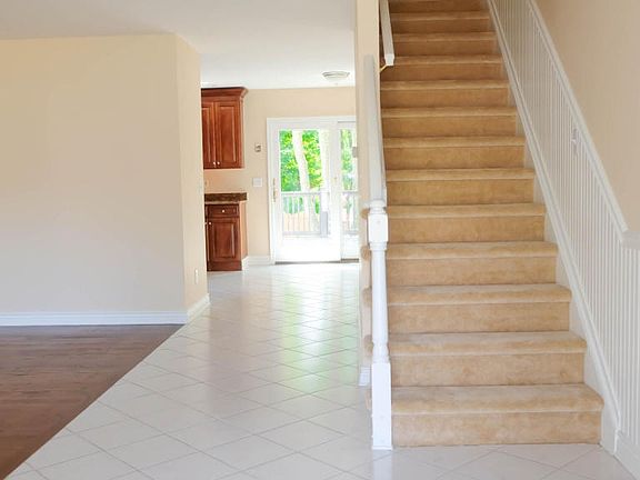 4th image of 1307 Beauchamps Pl
