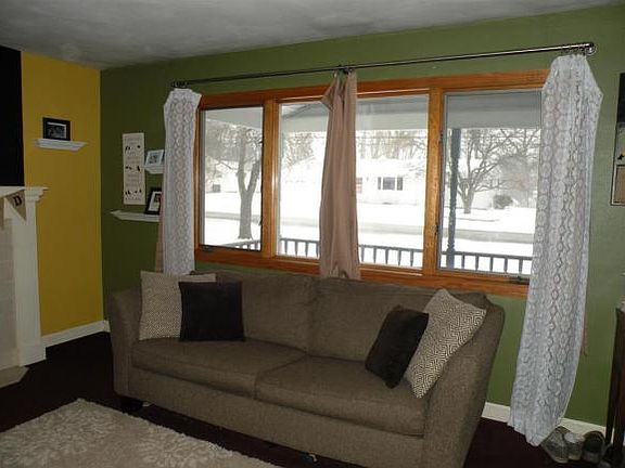 4th image of 3 Maplewood Dr