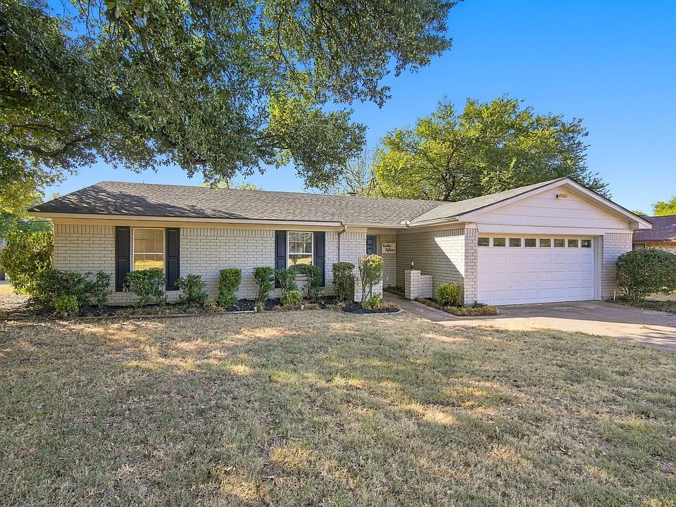 1st image of 1215 Cindy Ln