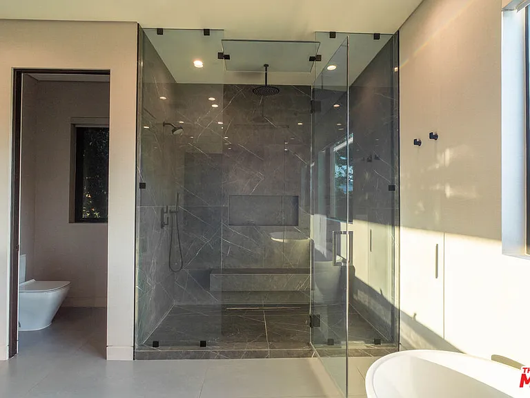 829 N Ogden Dr — Photo 13