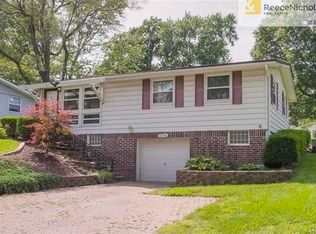 5716 N Woodland Ave, Kansas City, MO 64118