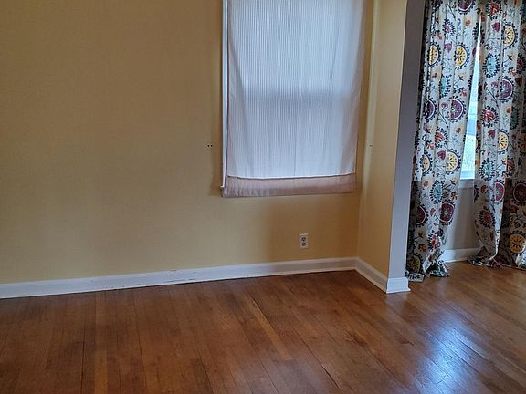 4th image of 155 Hayes Ave