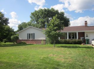 2108 Woods Ln, Burnsville, MN 55337