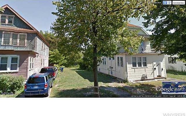 2nd image of 95 Clarence Ave