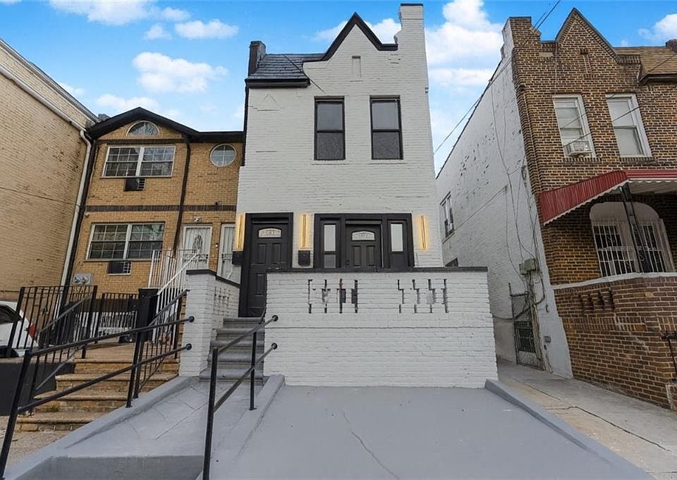 1st image of 711 E 52nd St