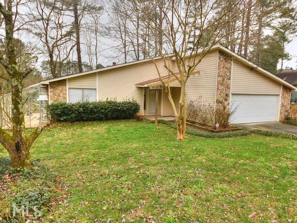 1st image of 792 Pebble Creek Dr