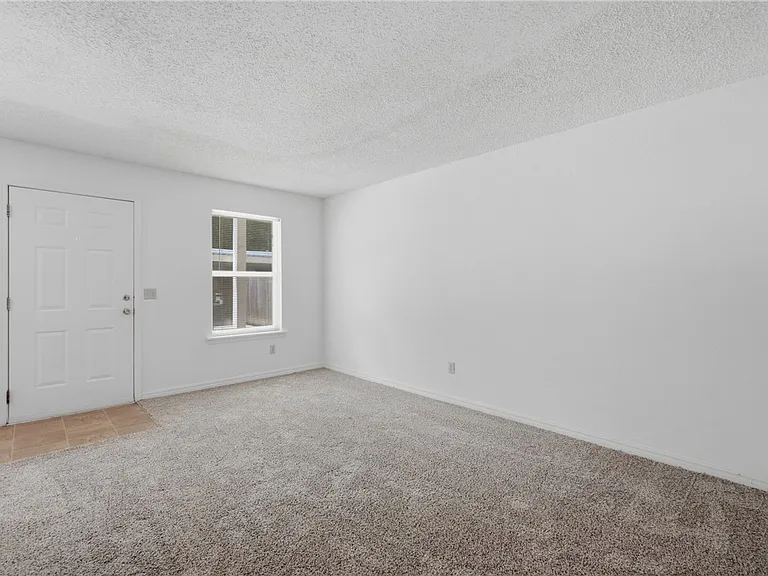 938 W Cleveland St #104 — Photo 6