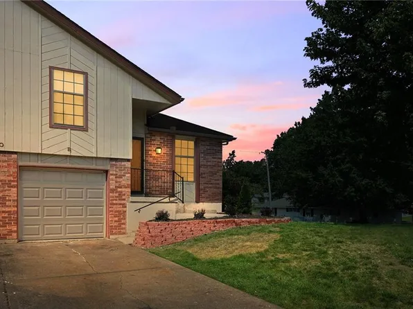 500 SE 3rd Ter APT B, Lees Summit, MO 64063
