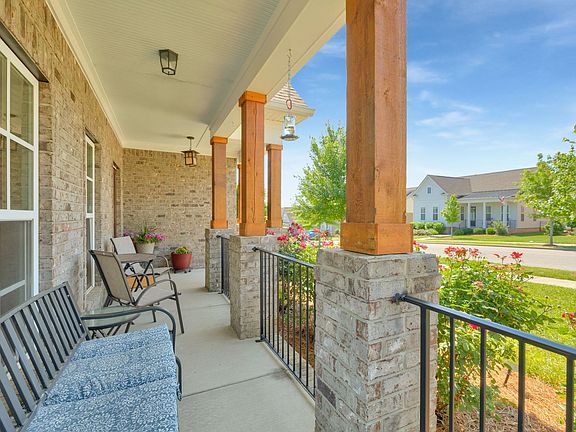 4th image of 1596 Winding Creek Dr