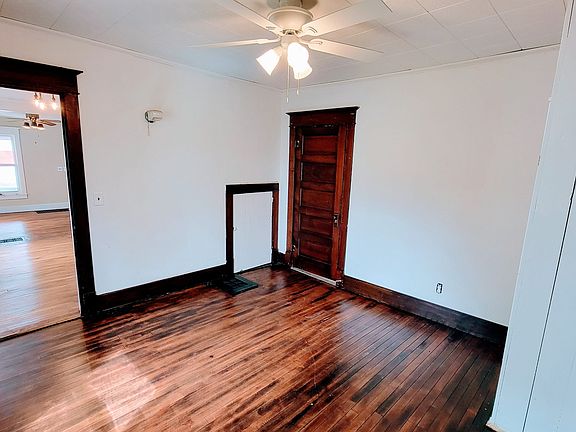 5th image of 206 Oak St #1