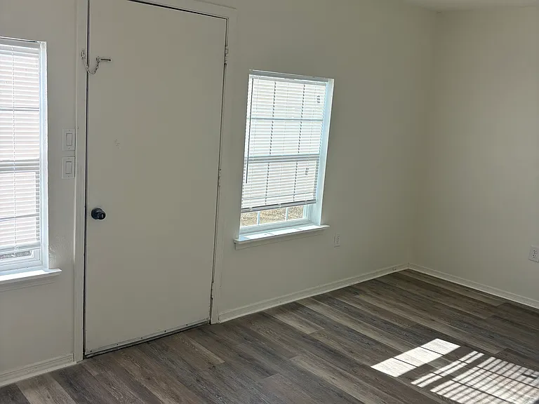 210 Inola St — Photo 3
