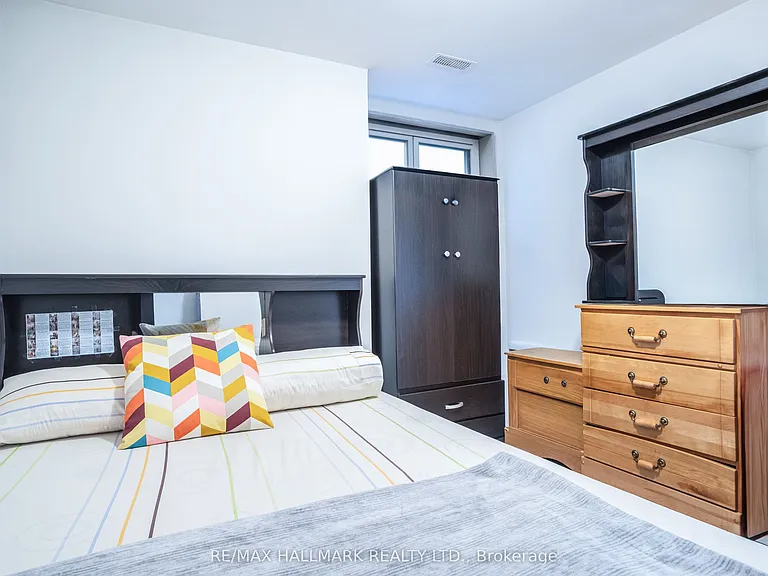 35 Roberta Dr #2 — Photo 6