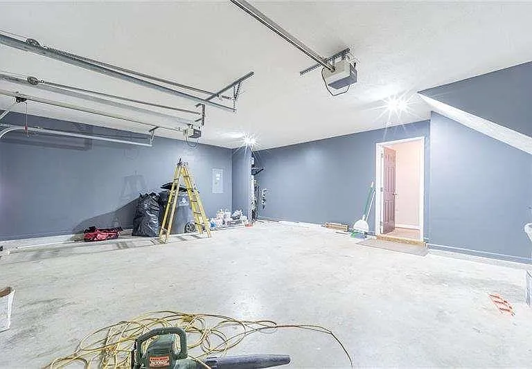2716 Lake Park Rdg E — Photo 45