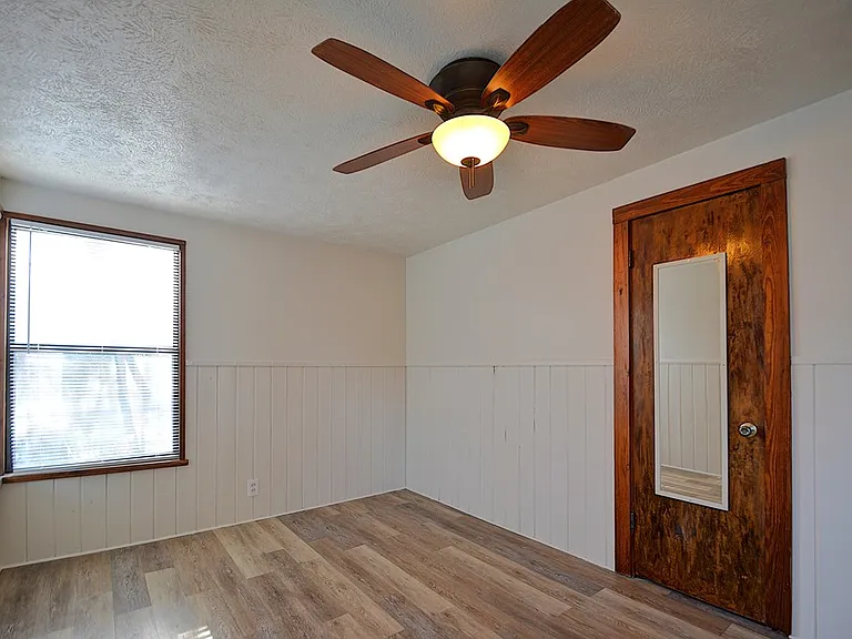 1707A E Main St — Photo 18