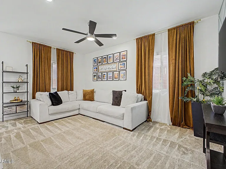 35211 W Santa Barbara Ave — Photo 2