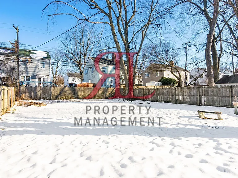 3400 Eisenhower Rd — Photo 33