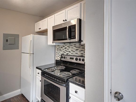 ANOTHER VIEW OF THE KITCHEN