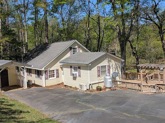 2nd image of 705 Deer Run Rd