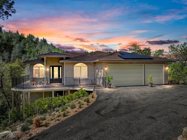 17109 Geneva Ct, Grass Valley, CA 95949