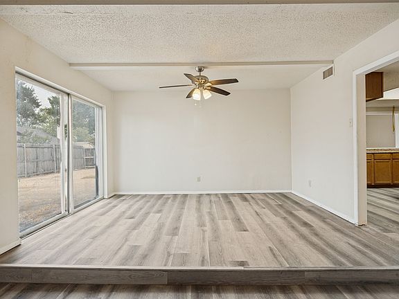 3rd image of 1601 Wendy Way