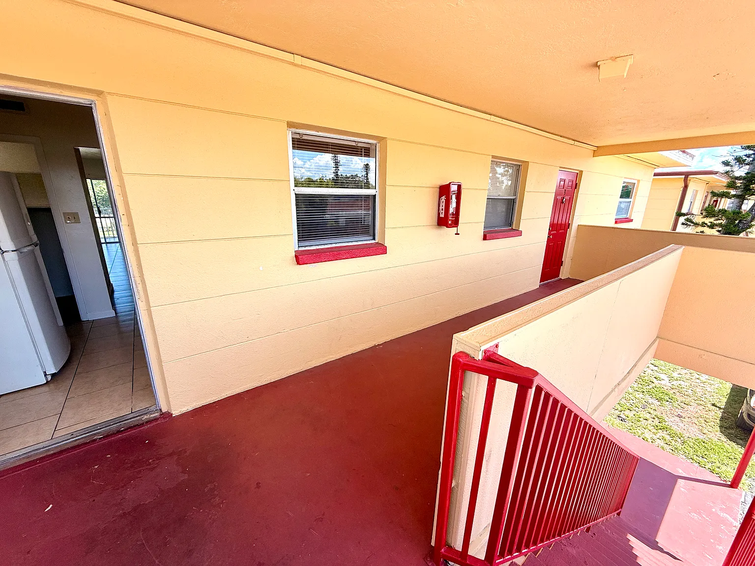 1 bed, 1050 sqft, $1,669 — Photo 3