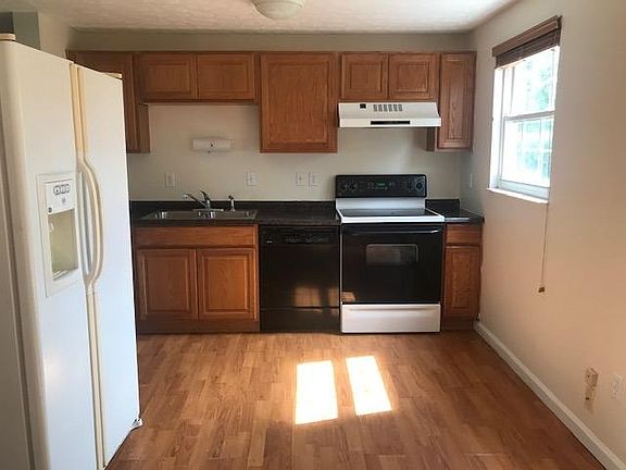 5th image of 1382 Stone Dr