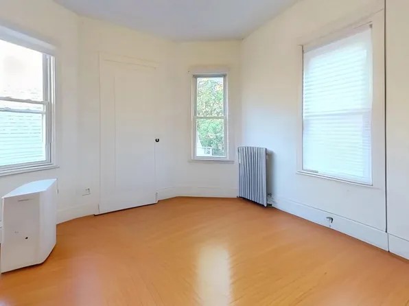 34 Cherokee St #2, Boston, MA 02120