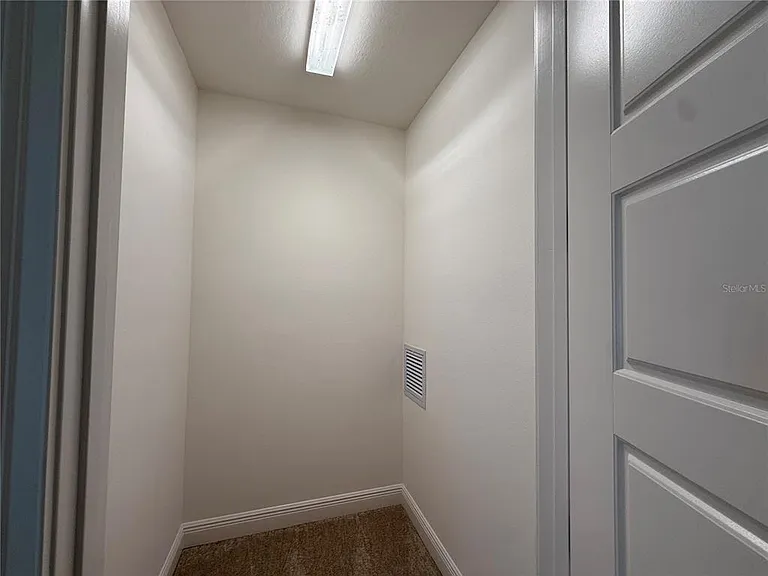 13641 Larkton Ln — Photo 32
