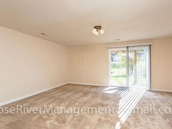 5th image of 844 Camelot Ln