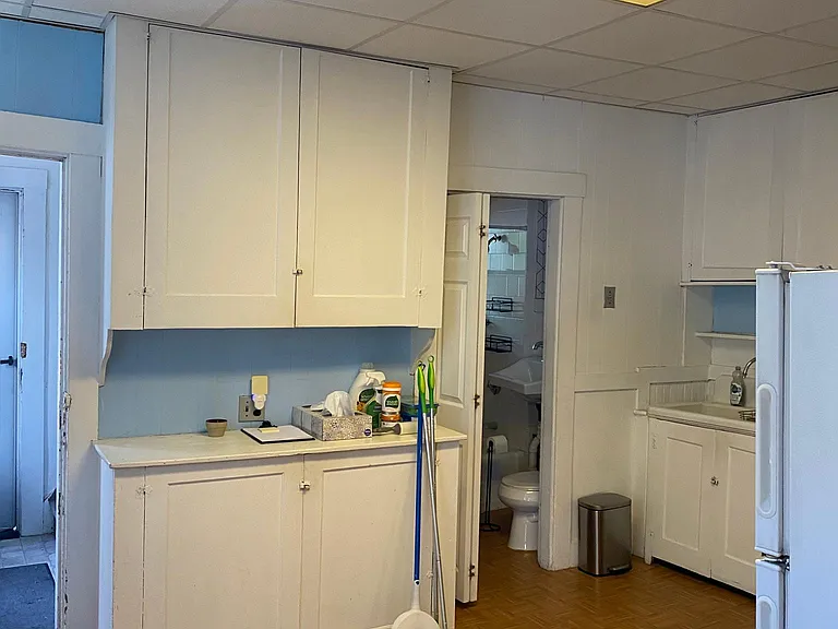 412 Putnam Ave #1 — Photo 3