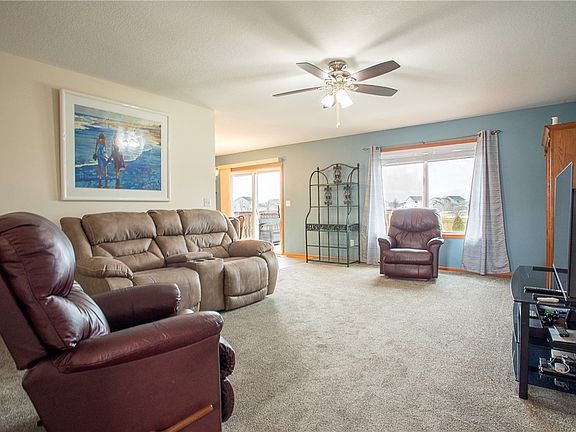 2nd image of 1644 NW Prairie Lakes Dr