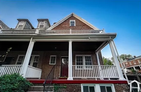 5 bed, $2,900 — Photo 1