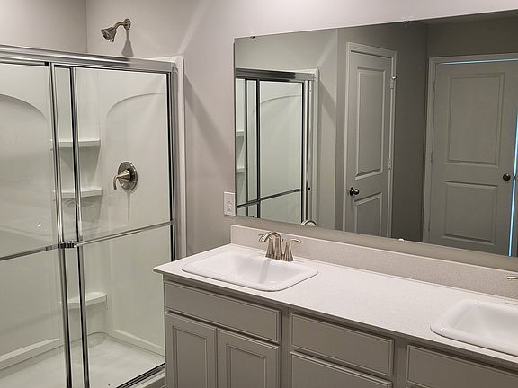 4th image of 1813 Fairmount Dr