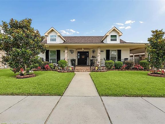 2nd image of 2804 Moss Ln