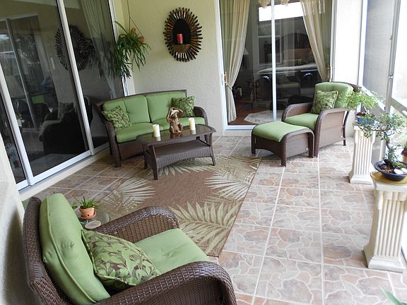 Rear Lanai