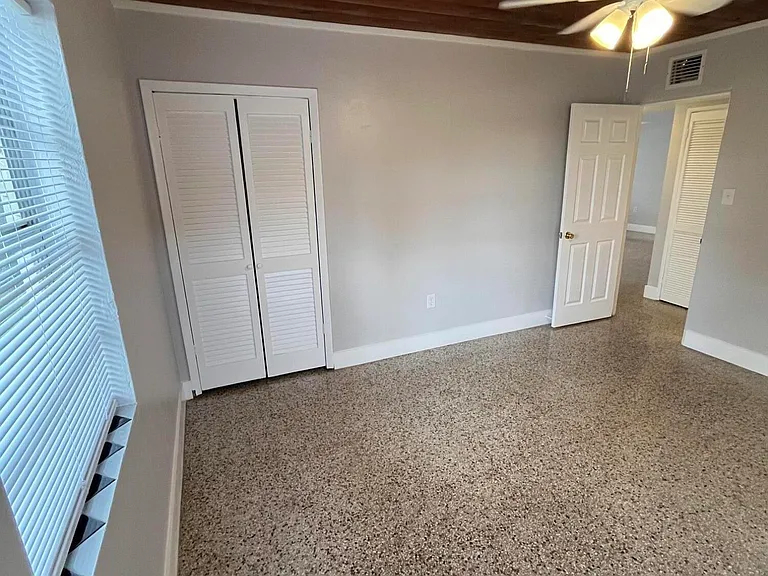 1805 Guava Ave — Photo 9